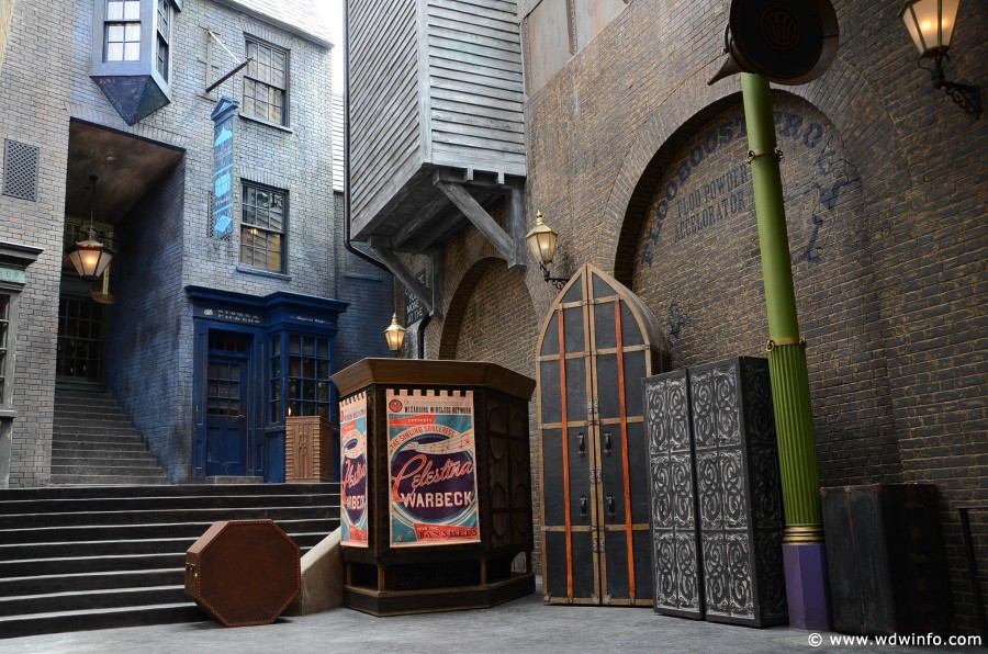 WDWINFO-Universal-Diagon-Alley-Harry-Potter-Tale-of-the-Three-Brothers-003