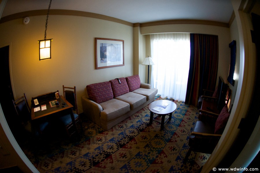 Wilderness-Lodge-deluxe-room-010