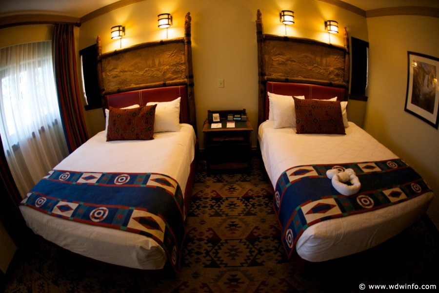 Wilderness-Lodge-deluxe-room-023