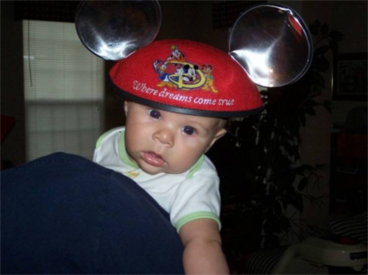 will_hat_big
