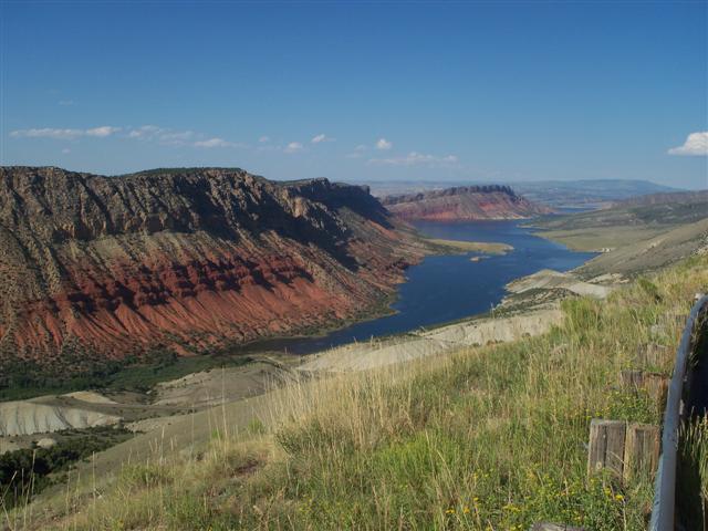 WY