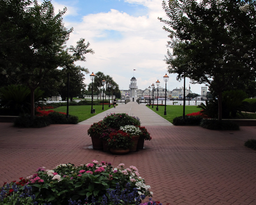 Yacht Club Courtyard - Boardwalk View