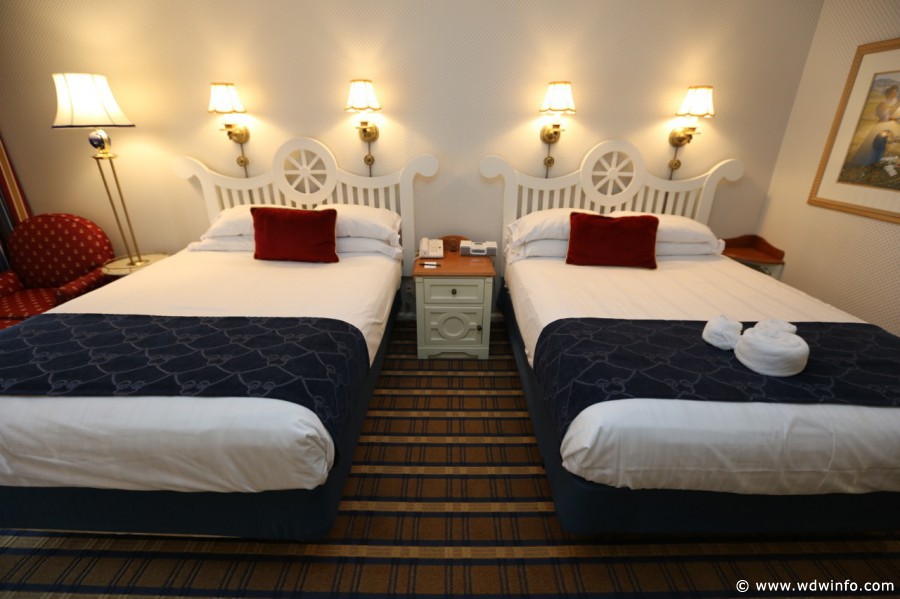 Yacht-Club-Standard-Room-12