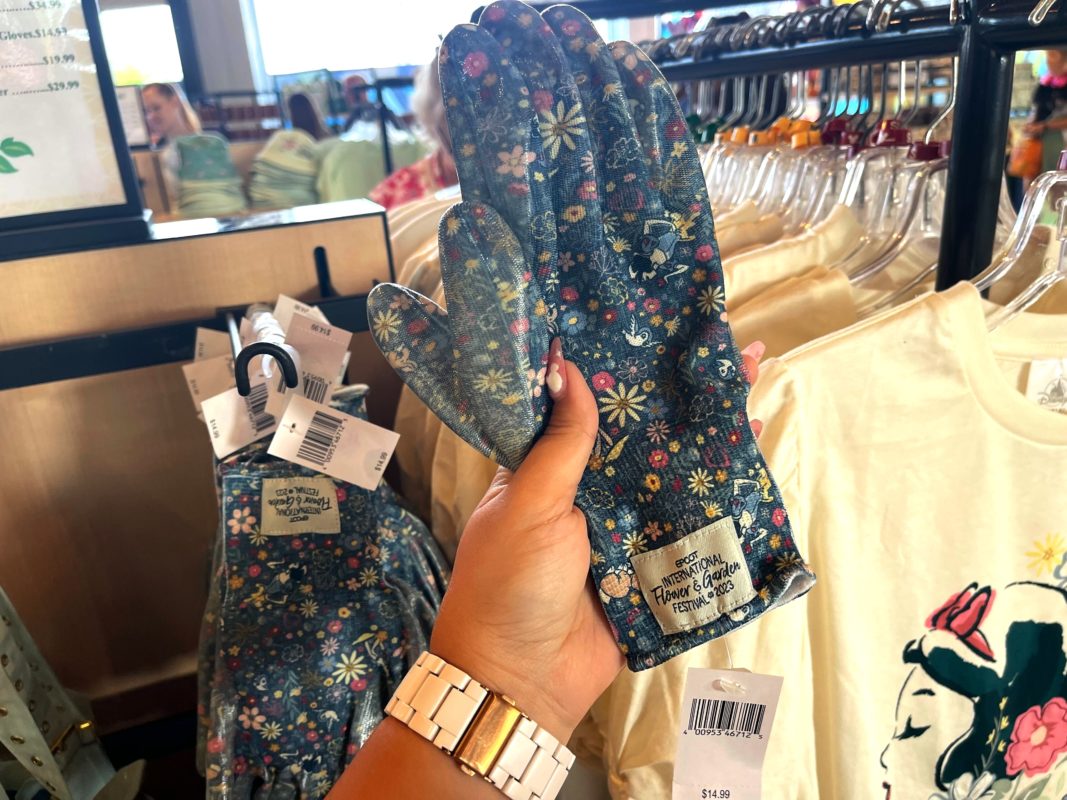Snow White flower garden gloves 1