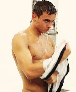 tumblr_m7zll4Kvbm1qj7r60o4_250.gif