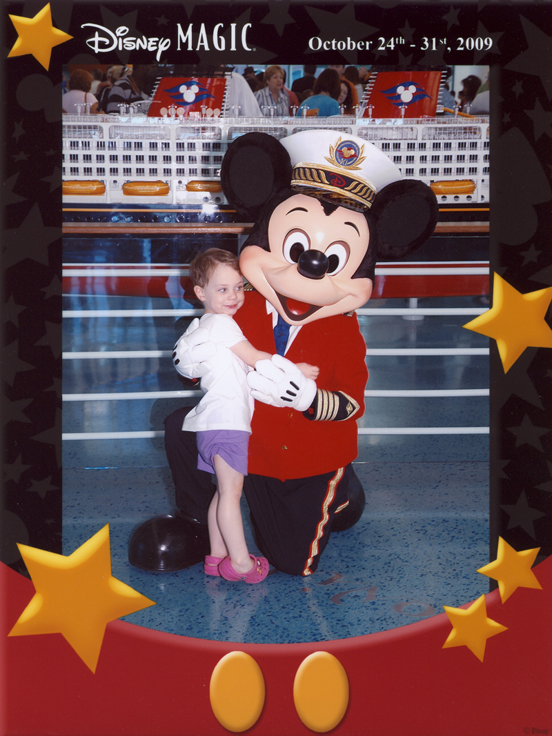 dcl-kira-mickey.jpg