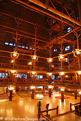 Old-Faithful-Inn.jpg