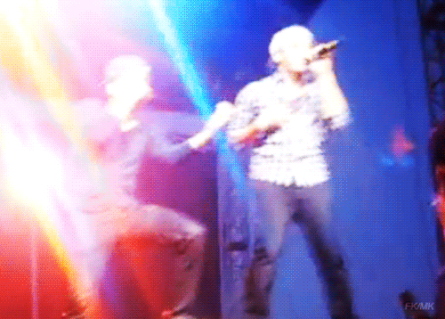 tumblr_lr2pjxbUdh1qa0f87o1_500.gif