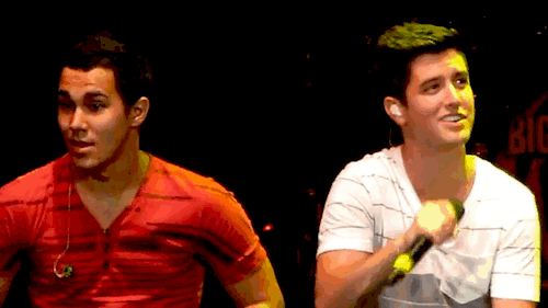 tumblr_lrcb9yUVAa1qeqggoo2_500.gif