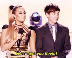 tumblr_m7l7rr7cBi1qaesnho1_250.gif