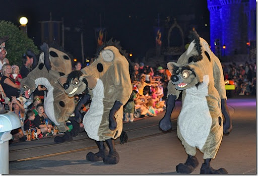 hyenas-p-1-of-1_thumb5.jpg