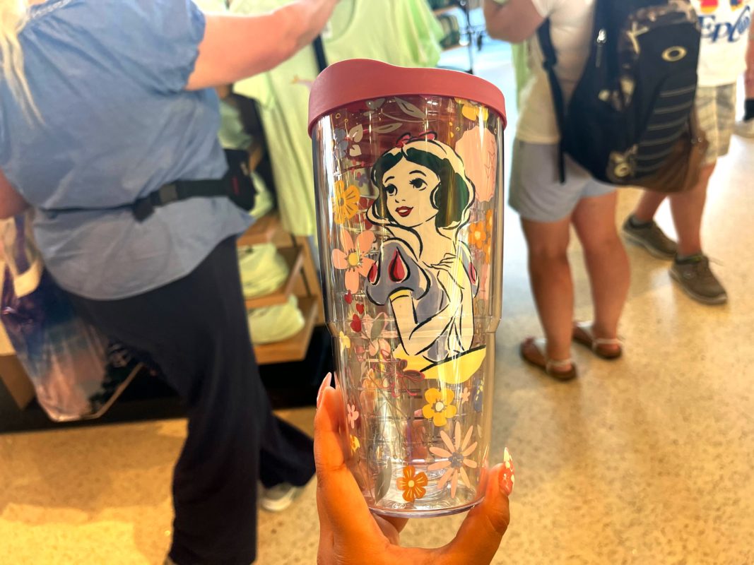 Snow White flower garden tumbler4