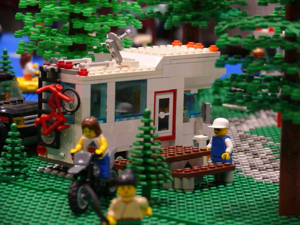 lego-rv-motorhome-1.jpg