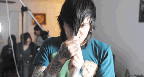 tumblr_lo8pev35v71qc0jc5o1_500.gif
