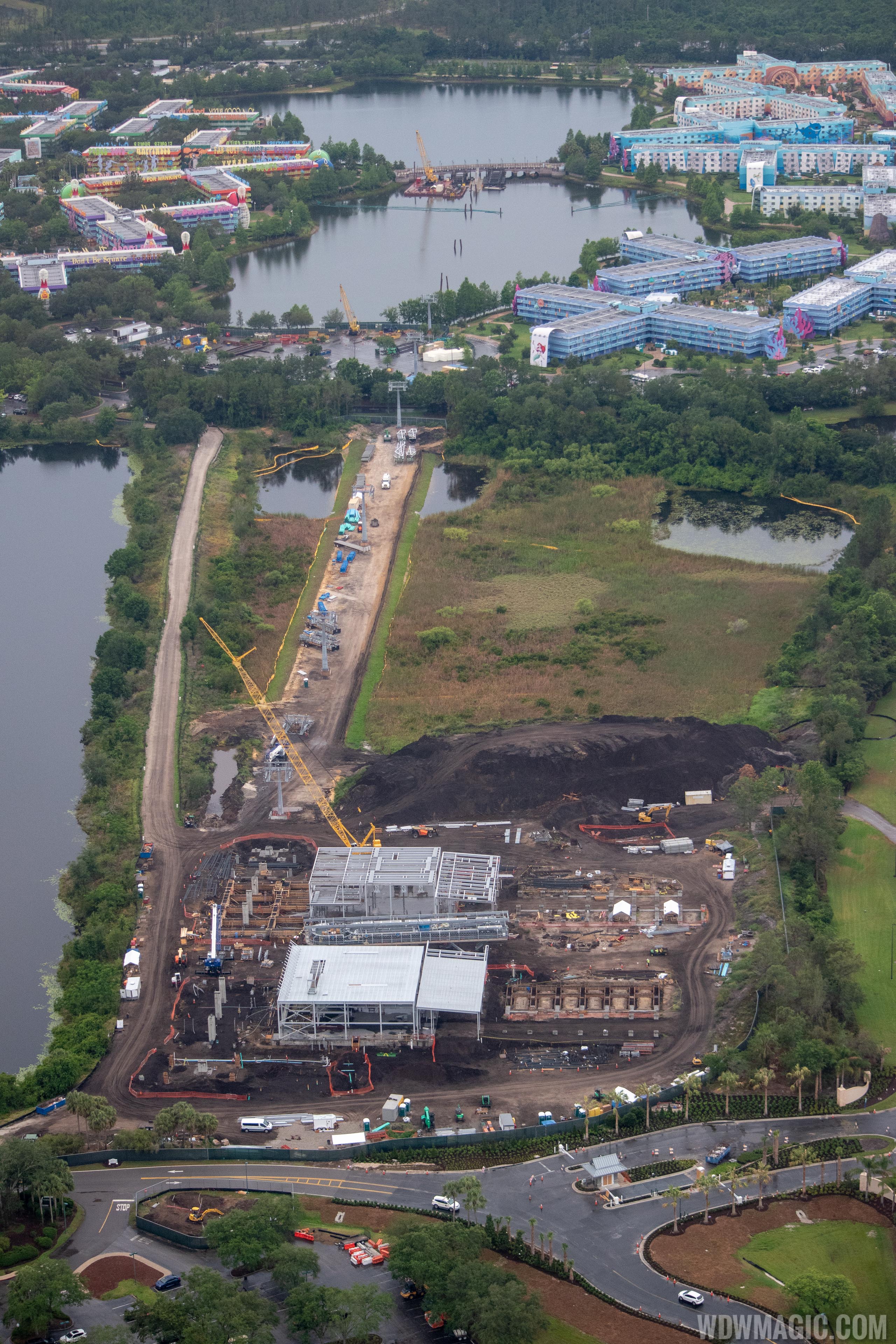 Walt-Disney-World-Gondola-System_Full_32761.jpg