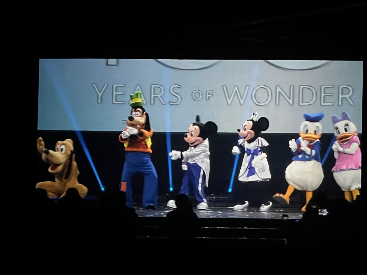 mickey minnie 100 years costumes