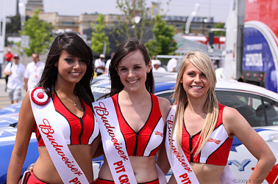 budweiser-girls_opt.jpg