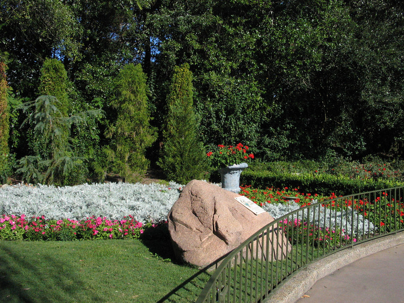 Can7425-L.jpg