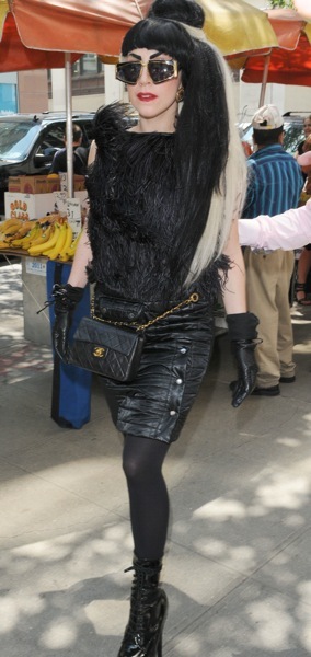gaga32.jpg