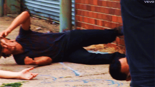 tumblr_lu3q6qHOC41qb1z5bo1_500.gif