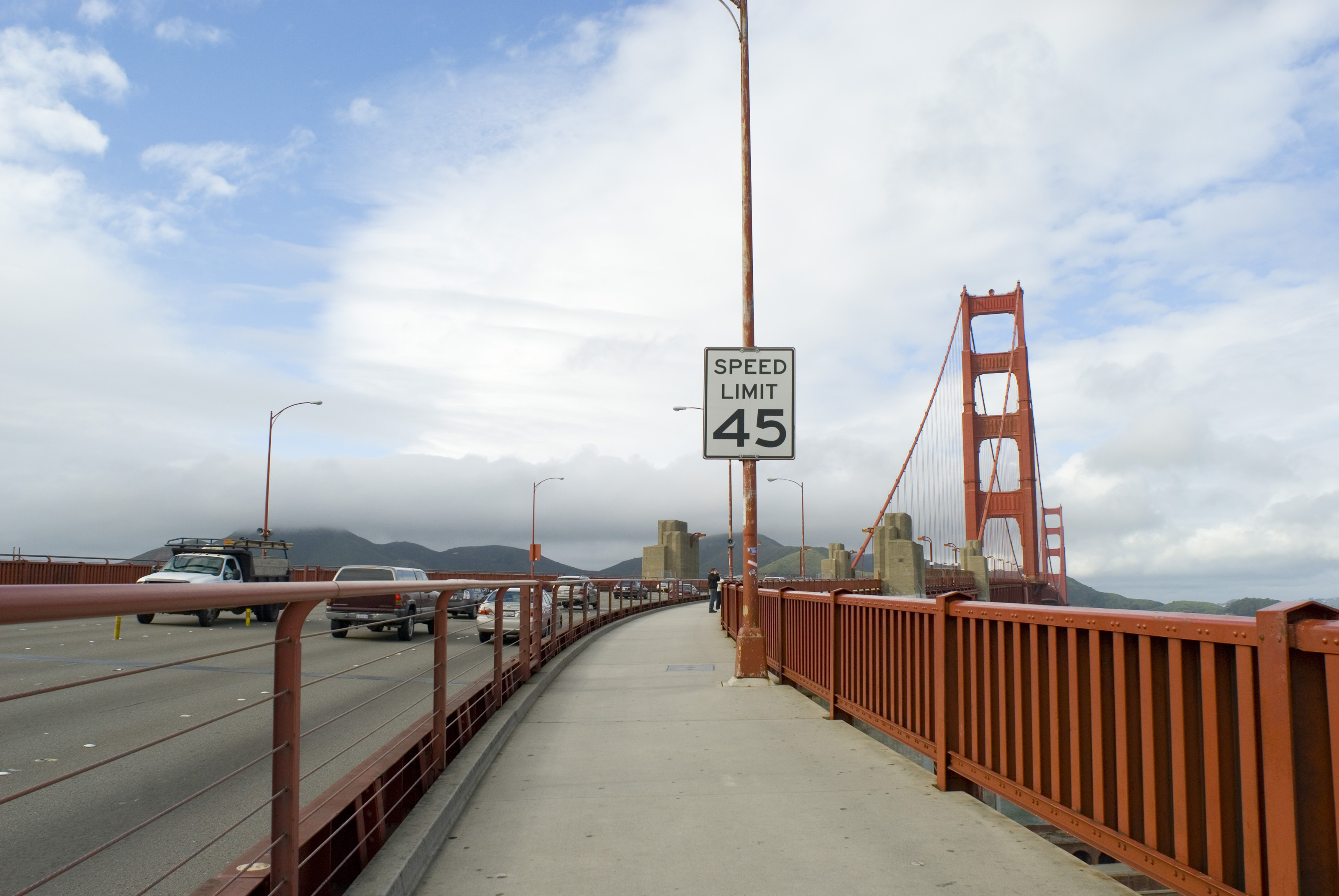 golden_gate_sidewalk.jpg