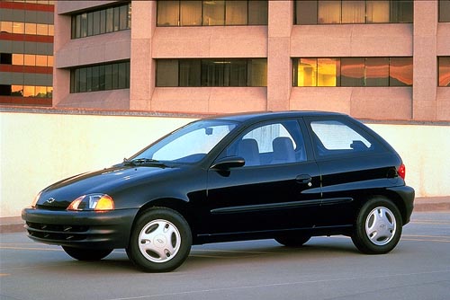 98_chevrolet_metro_coupe.jpg