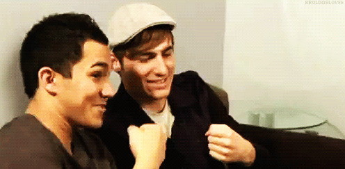 tumblr_loy2ioJzk41qd5cyto1_r1_500.gif