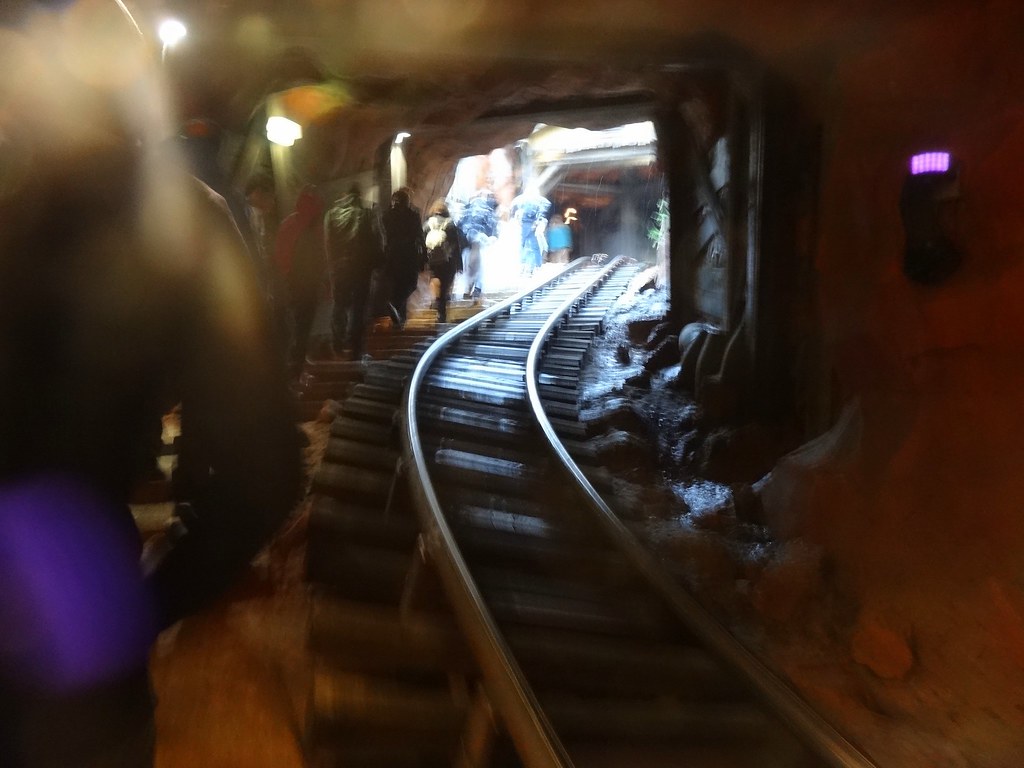 22871705957_6ef3545098_b.jpg