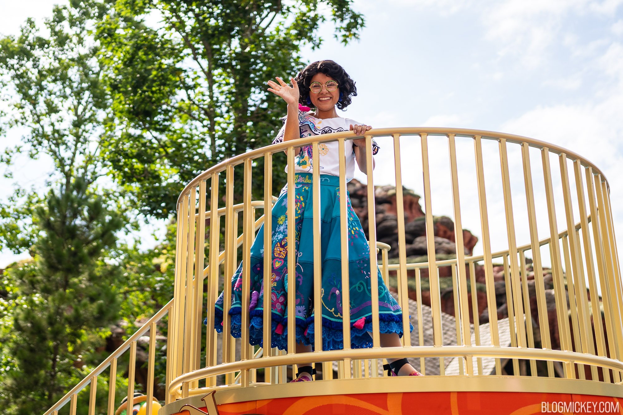 mirabel-disney-adventure-friends-cavalcade-1.jpg