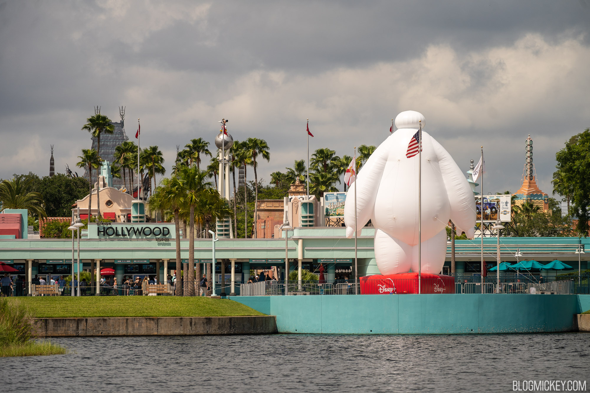 inflatable-baymax-hollywood-studios-1.jpg