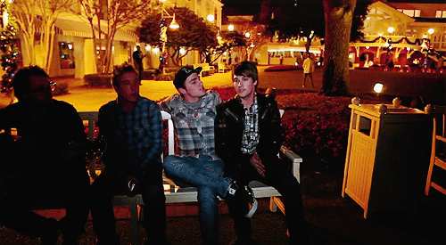 tumblr_lvg6du4h4P1qeeagco1_500.gif