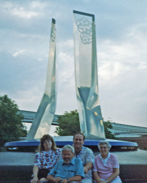 1094093564_uLV8L-L.jpg
