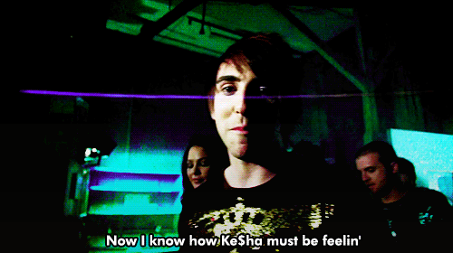 tumblr_llrwdm7d3O1qij03v.gif