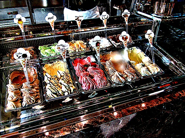 Gelato-Celebrity-Silhouette.jpg