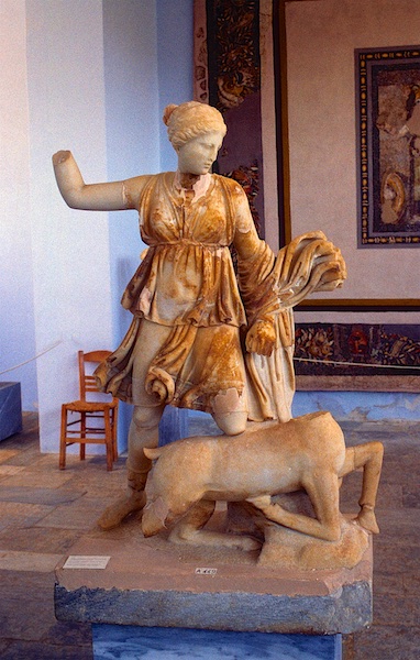tgidelosstatue.jpg