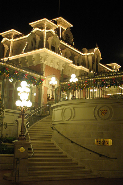 326127423_3WM25-L.jpg