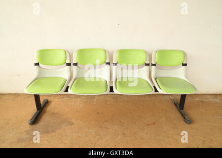 four-seats-in-one-chair-gxt3da.jpg