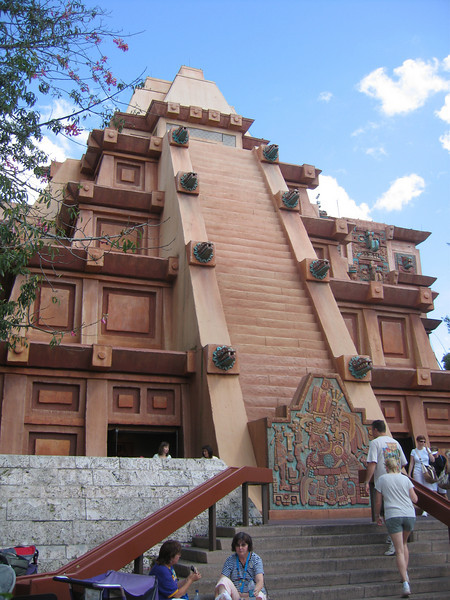 212182008_mpLau-L.jpg