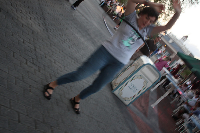 1220052403_2n82B-L.jpg