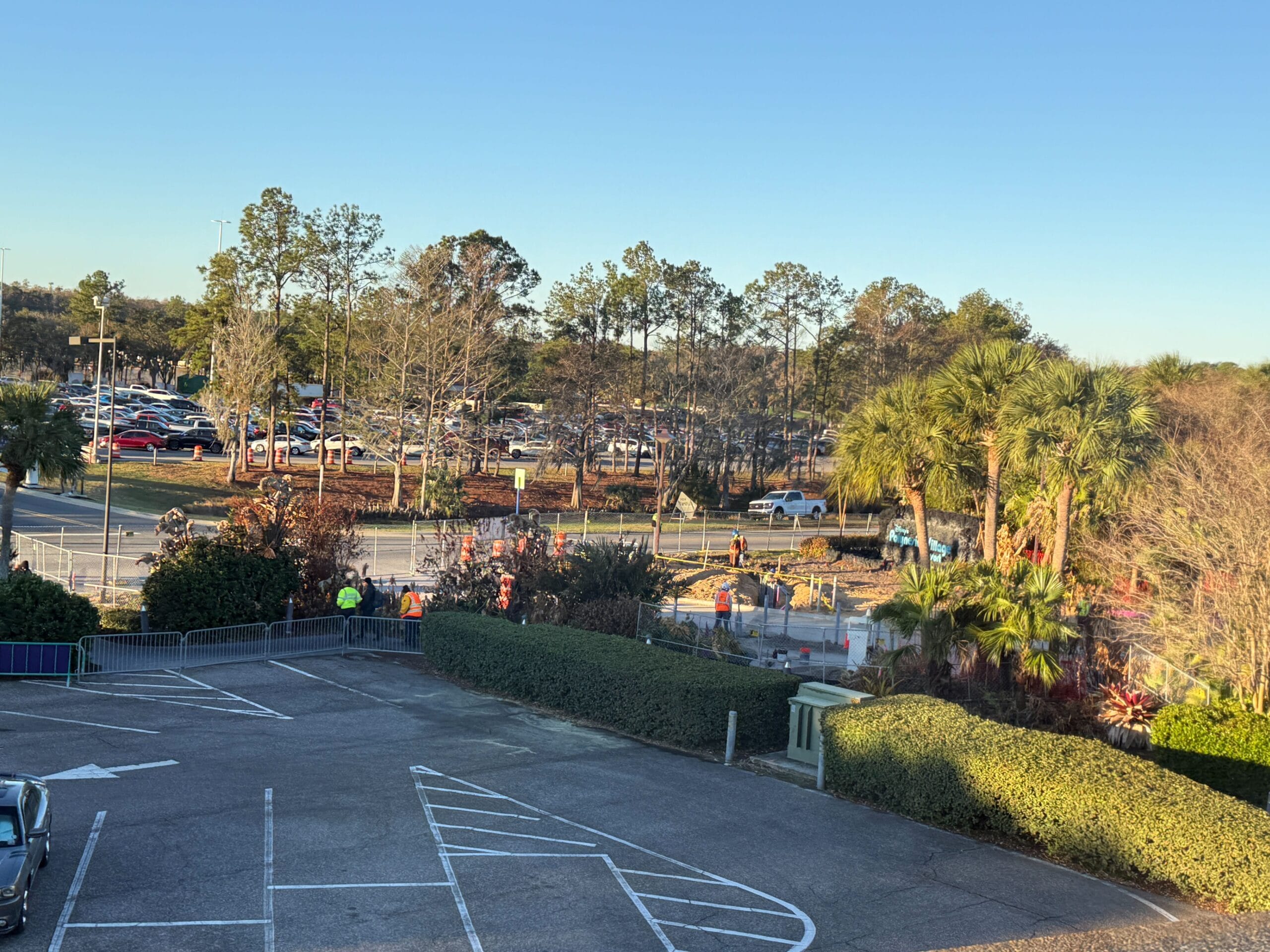 Bus Turnaround at Disney’s Polynesian Village Resort Bus Turnaround at Disney’s Polynesian Village Resort
