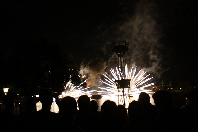 1212060444_WpQm8-L.jpg