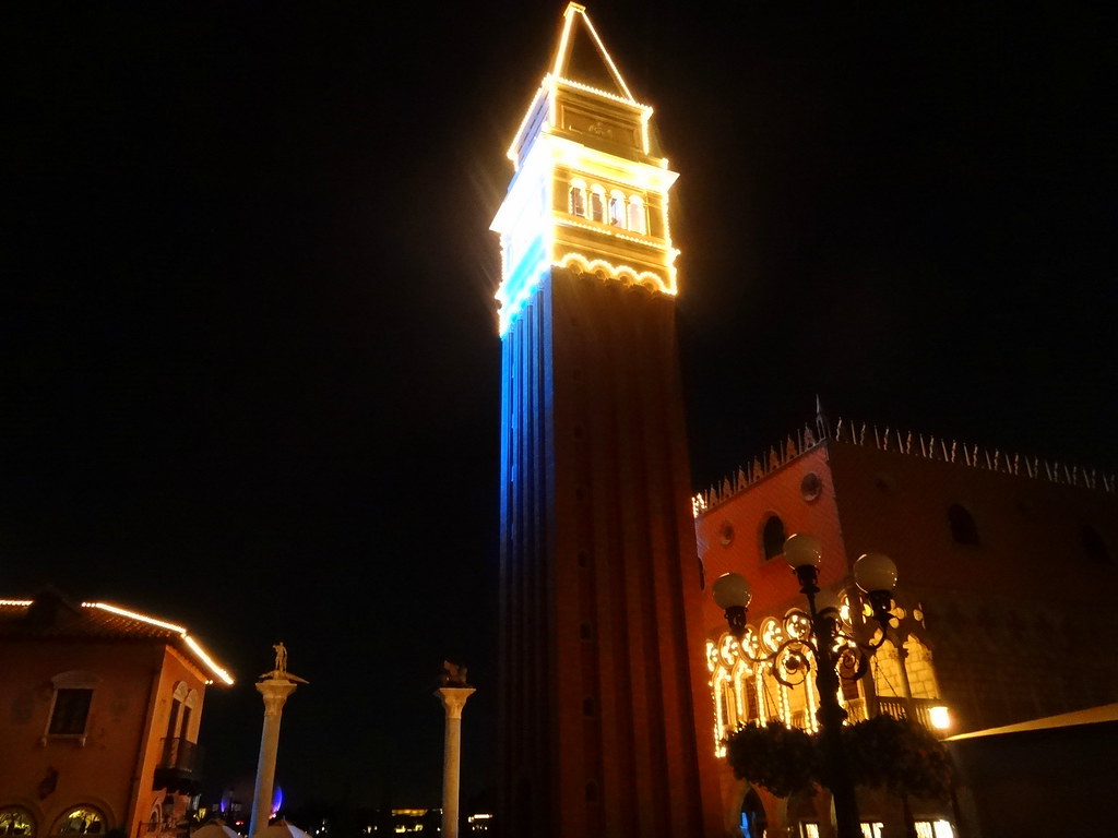 19296230919_73d7b87cb9_b.jpg