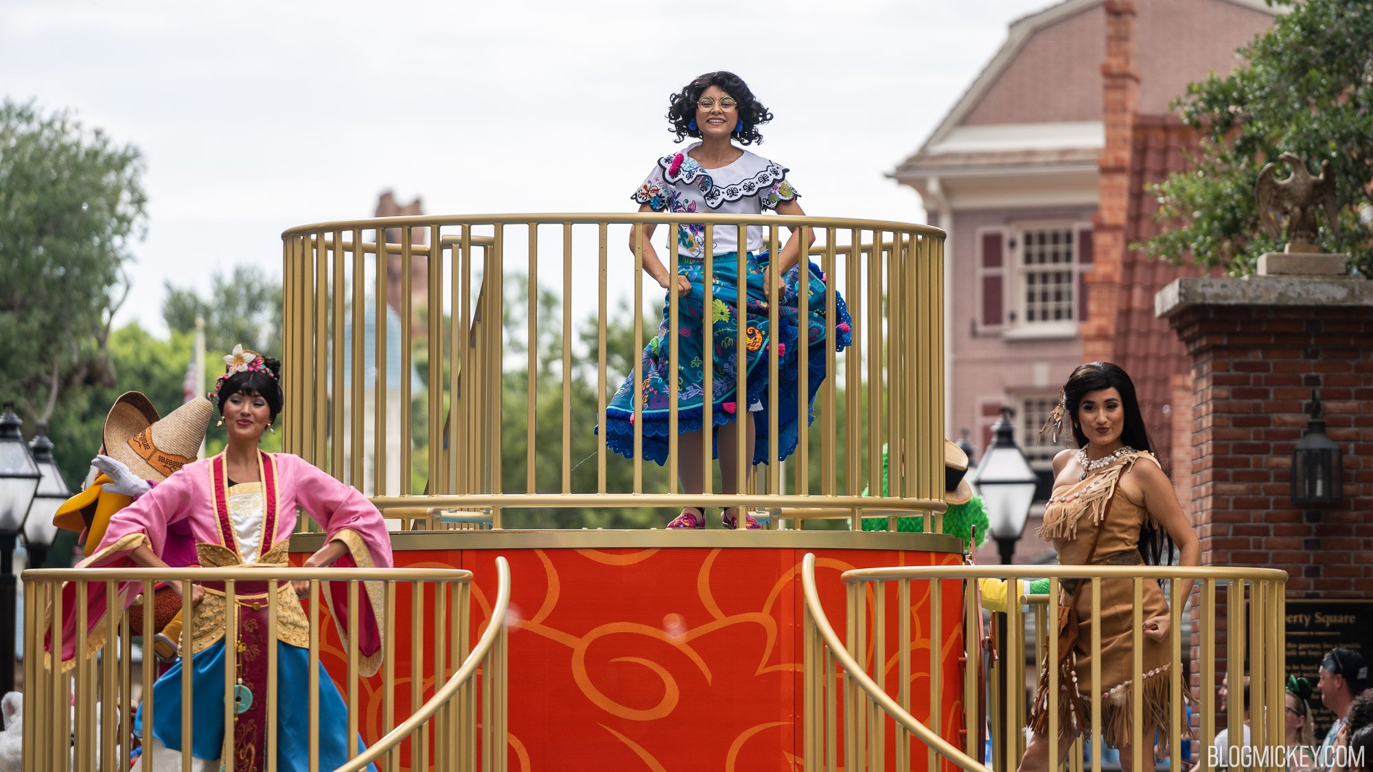 mirabel-disney-adventure-friends-cavalcade-2.jpg