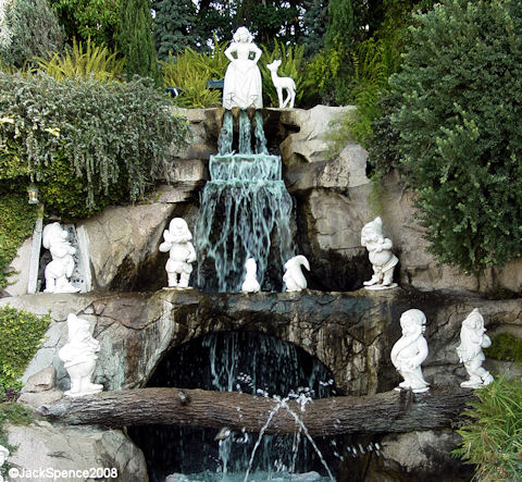 Snow%20White%20Grotto%2001.jpg