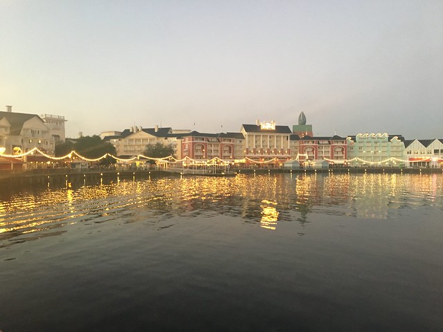 33172048515_3fa3687f6e_z.jpg