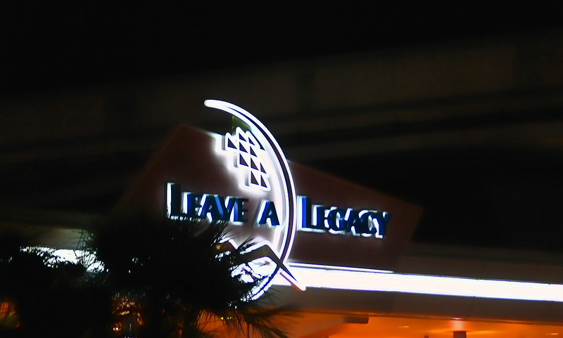 1222942909_Wh9Ew-L.jpg