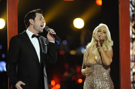 chris-mann-and-christina-aguilera_516x343.jpg