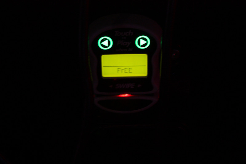 1216040979_BYFkj-L.jpg