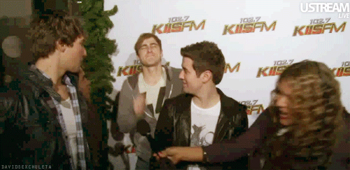 tumblr_lvnoqeijsM1qc479po1_r1_500.gif