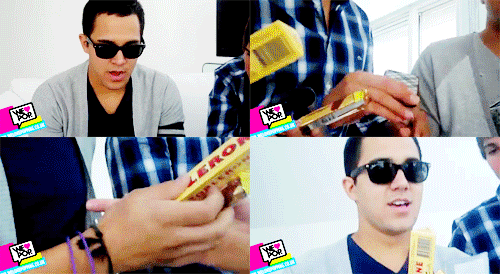 tumblr_lo8zhf3L4K1qeeagco1_500.gif